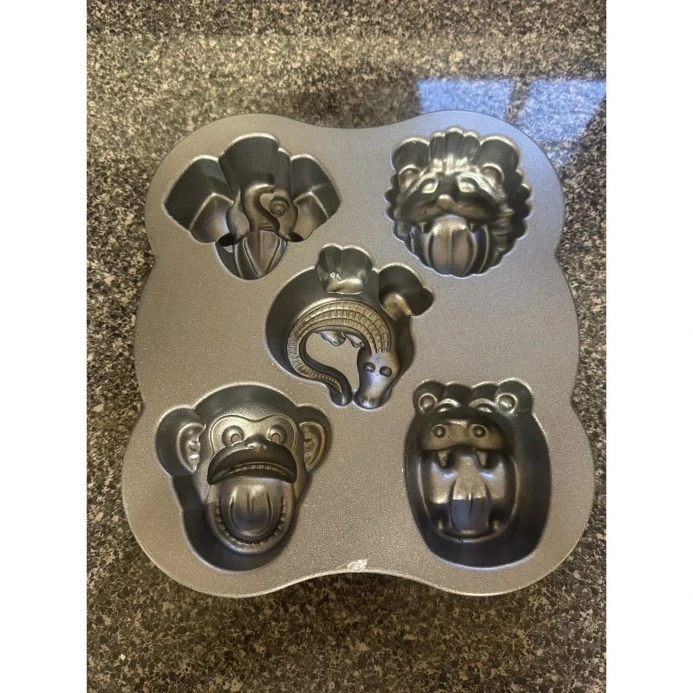 Nordic Ware Hungry Animals Cake Muffin Pan Hippo Monkey Alligator Elephant Lion